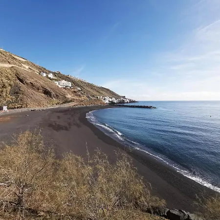 Home2book Comfy Beachfront Apartment Radazul