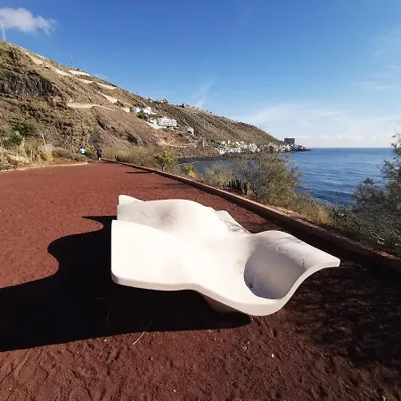 Home2book Comfy Beachfront Radazul